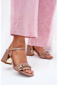 Skórzane Lakierowane Sandały Damskie Na Słupku Beżowe Mevonelle