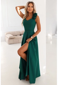 643-1 Elegancka wieczorowa suknia maxi z rozcięciem i różami - butelkowa zieleń