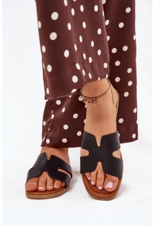 Klapki Damskie Płaskie Z Wycięciami Czarne Salyra